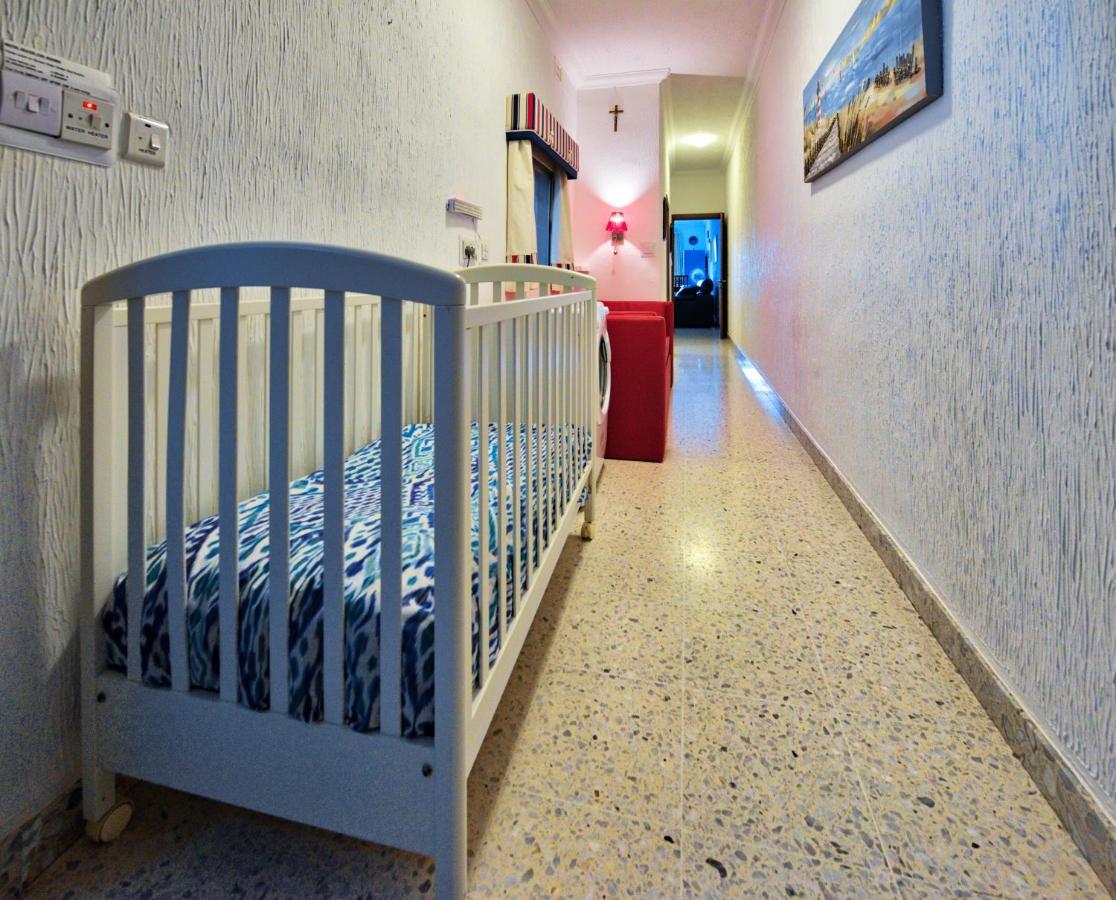 Beachfront Seaview Haven: Malta's Coastal Retreat Mellieha Exterior photo